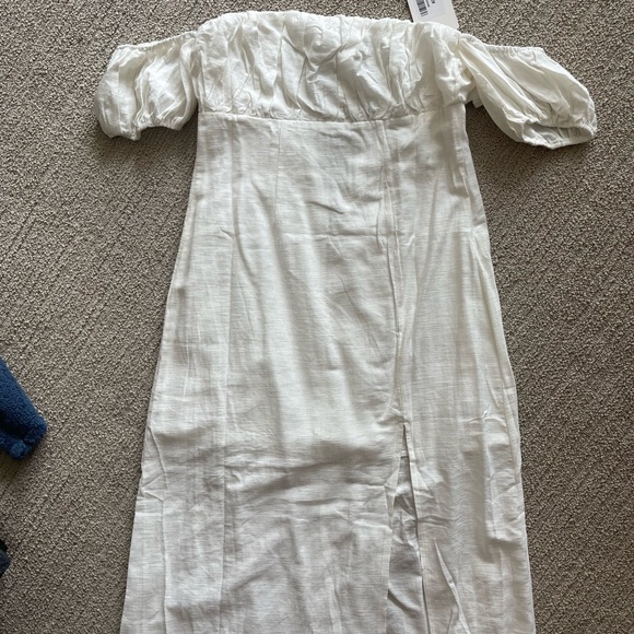 Selfie Leslie Nico Off the Shoulder MIDI Dress - Picture 5 of 7